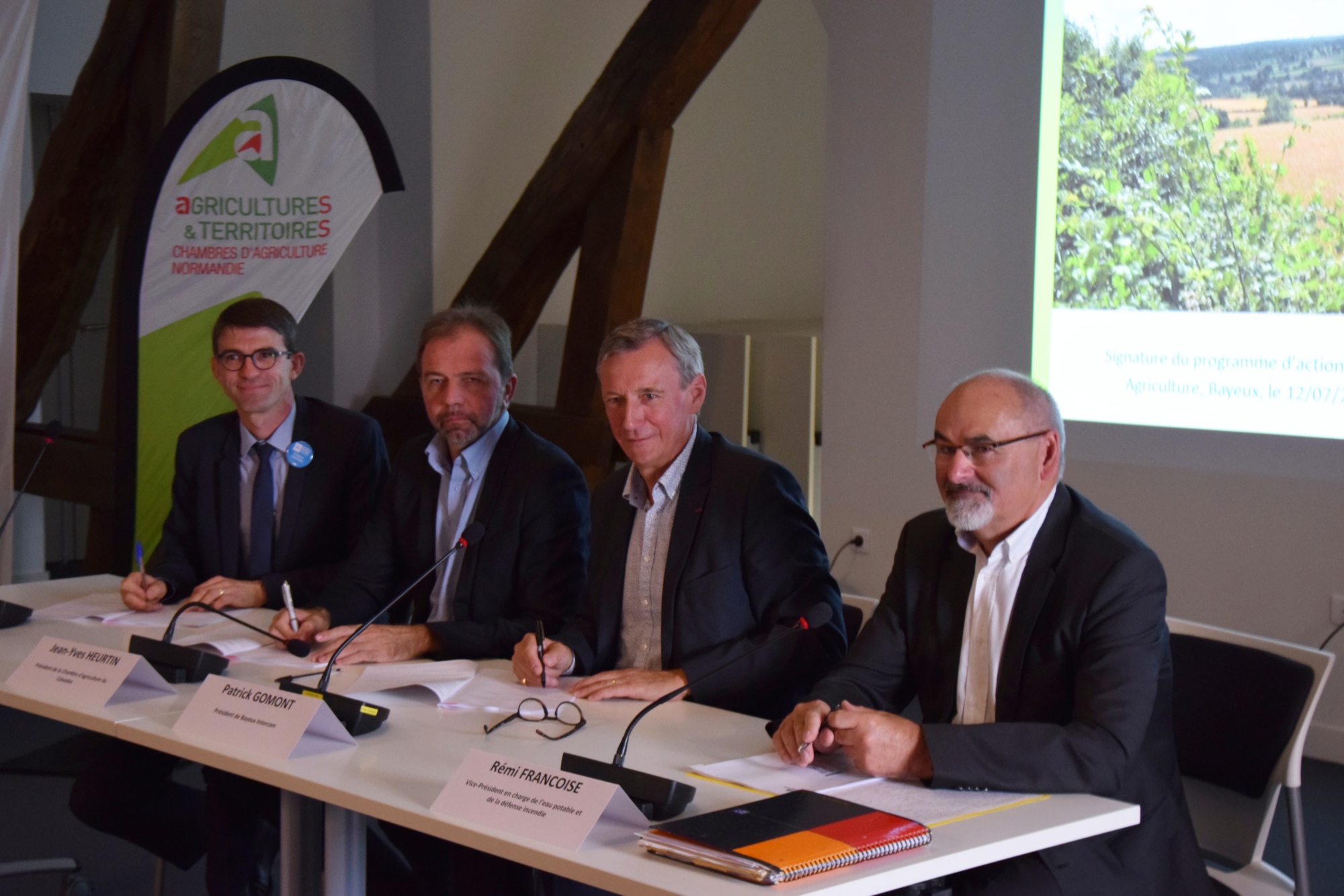 Signature du programme d'actions "Eau et agriculture" 